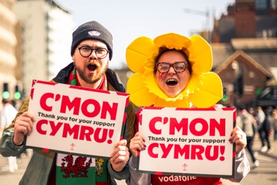 140326 - Wales v Italy - Guinness Six Nations - Fans Ahead of the game 