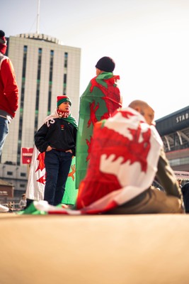 140326 - Wales v Italy - Guinness Six Nations - Fans Ahead of the game 