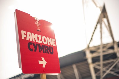 140326 - Wales v Italy - Guinness Six Nations - Fans Ahead of the game 
