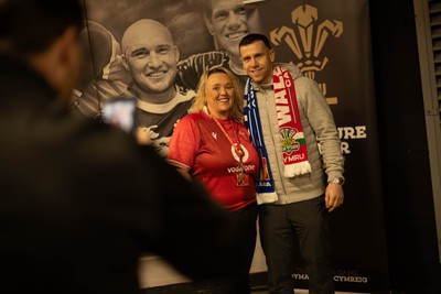 140326 - Wales v Italy - Guinness Six Nations - Fans Ahead of the game 