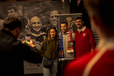 140326 - Wales v Italy - Guinness Six Nations - Fans Ahead of the game 