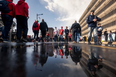 140326 - Wales v Italy - Guinness Six Nations - Fans Ahead of the game 