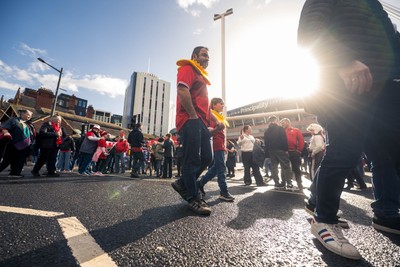 140326 - Wales v Italy - Guinness Six Nations - Fans Ahead of the game 
