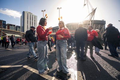 140326 - Wales v Italy - Guinness Six Nations - Fans Ahead of the game 