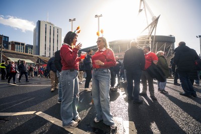 140326 - Wales v Italy - Guinness Six Nations - Fans Ahead of the game 