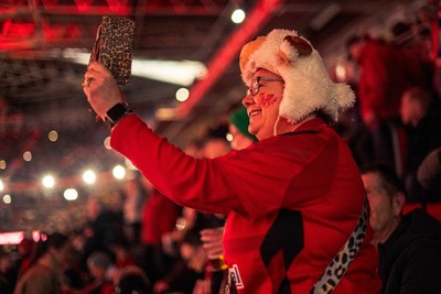 140326 - Wales v Italy - Guinness Six Nations - Fans During the Game