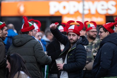 140326 - Wales v Italy - Guinness Six Nations - Fans Ahead of the game 