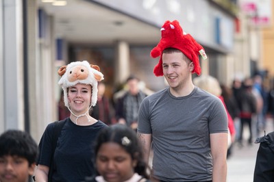 140326 - Wales v Italy - Guinness Six Nations - Fans Ahead of the game 