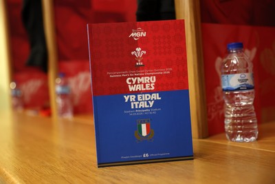 140326 - Wales v Italy - Guinness Six Nations Championship - Wales dressing room before the game