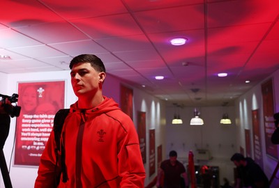 140326 - Wales v Italy - Guinness Six Nations Championship - Louis Rees-Zammit of Wales arrives at the stadium