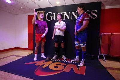 140326 - Wales v Italy - Guinness Six Nations Championship - Referee Christophe Ridley with captains Dewi Lake of Wales and Michele Lamaro of Italy during the coin toss