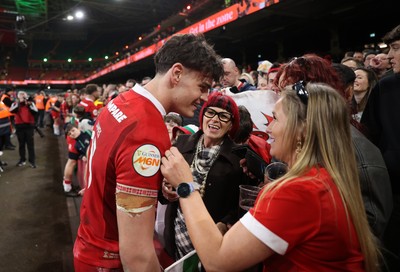 140326 - Wales v Italy - Guinness Six Nations Championship - Eddie James of Wales with family