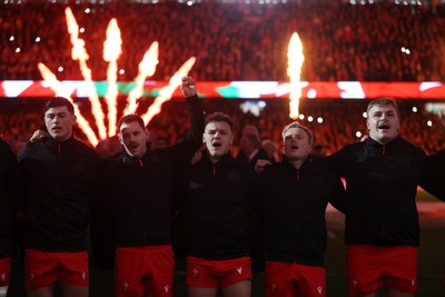140326 - Wales v Italy - Guinness Six Nations Championship - Wales sing the anthem