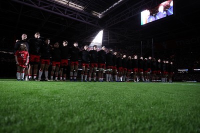 140326 - Wales v Italy - Guinness Six Nations Championship - Wales sing the anthem