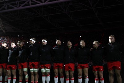 140326 - Wales v Italy - Guinness Six Nations Championship - Wales sing the anthem