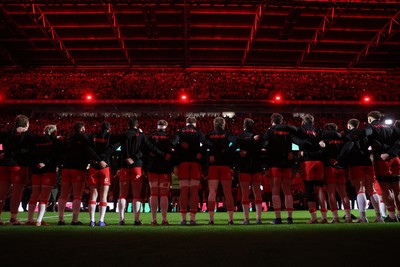 140326 - Wales v Italy - Guinness Six Nations Championship - Wales sing the anthem