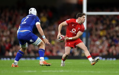 140326 - Wales v Italy - Guinness Six Nations Championship - Dan Edwards of Wales 