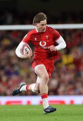 140326 - Wales v Italy - Guinness Six Nations Championship - Ellis Mee of Wales 