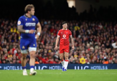 140326 - Wales v Italy - Guinness Six Nations Championship - Louis Rees-Zammit of Wales 