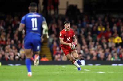 140326 - Wales v Italy - Guinness Six Nations Championship - Louis Rees-Zammit of Wales 
