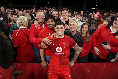 140326 - Wales v Italy - Guinness Six Nations Championship - Louis Rees-Zammit of Wales with family