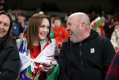 140326 - Wales v Italy - Guinness Six Nations Championship - Fans