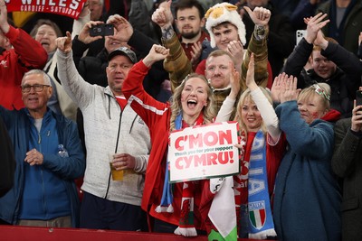140326 - Wales v Italy - Guinness Six Nations Championship - Fans