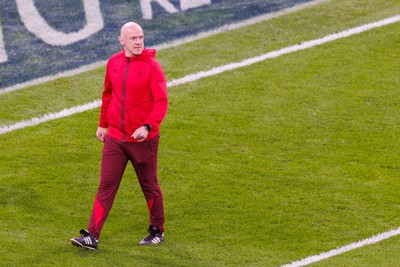 140326 - Wales v Italy - Guinness Six Nations - Wales head coach Steve Tandy during the warm up