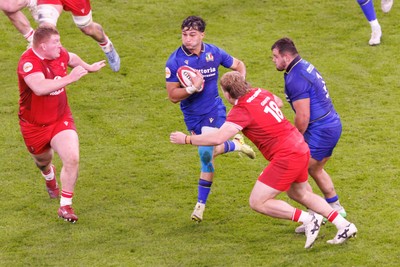 140326 - Wales v Italy - Guinness Six Nations - Lorenzo Pani of Italy makes a break