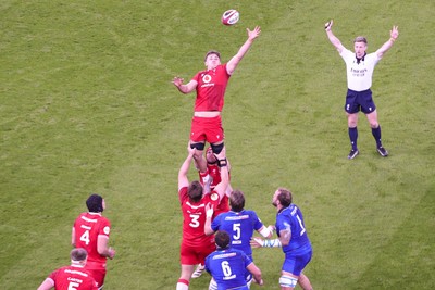 140326 - Wales v Italy - Guinness Six Nations - Alex Mann of Wales goes up for the ball in a lineout