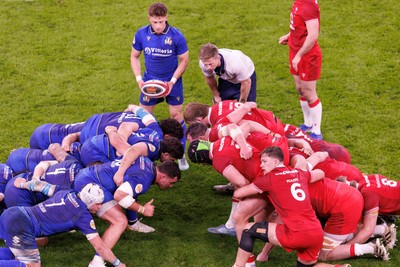 140326 - Wales v Italy - Guinness Six Nations - Stephen Varney of Italy prepares to put the ball into scrum