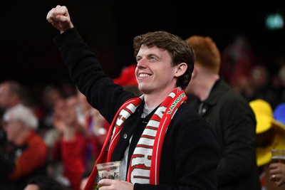 140326 - Wales v Italy - Guinness Men's Six Nations - Wales fans