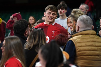 140326 - Wales v Italy - Guinness Men's Six Nations - Alex Mann of Wales with family at full time