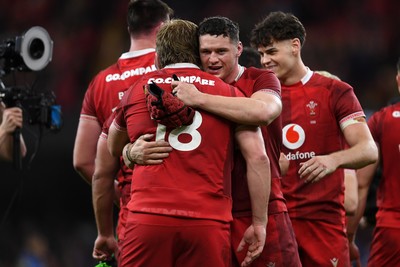 140326 - Wales v Italy - Guinness Men's Six Nations - Archie Griffin of Wales and James Botham of Wales at full time