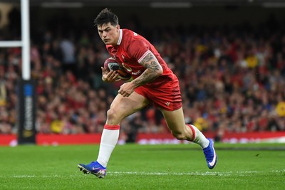 140326 - Wales v Italy - Guinness Men's Six Nations - Louis Rees-Zammit of Wales