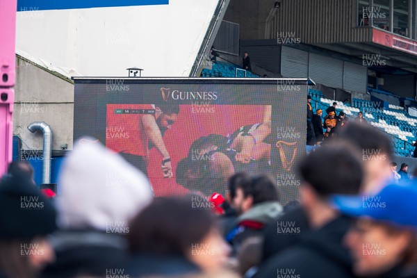 140326 - Wales v Italy - Guinness Six Nations - Fans Ahead of the game 