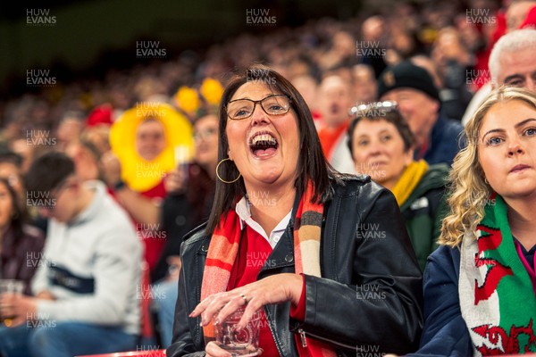 140326 - Wales v Italy - Guinness Six Nations - Fans During the Game