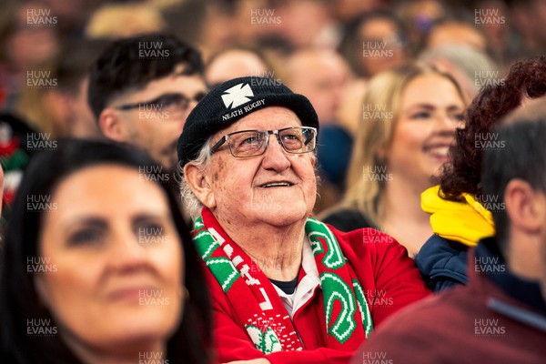 140326 - Wales v Italy - Guinness Six Nations - Fans During the Game