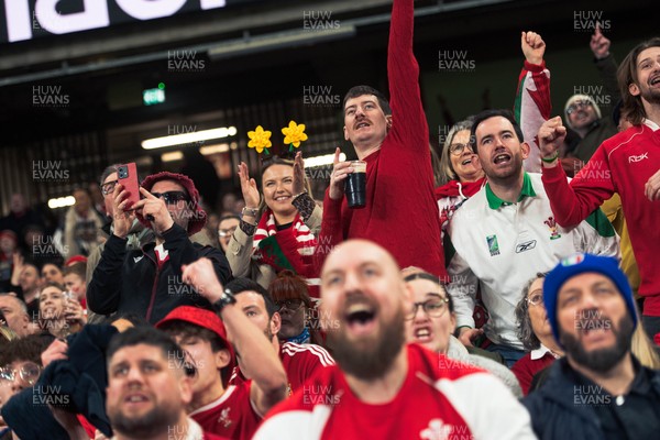 140326 - Wales v Italy - Guinness Six Nations - Fans During the Game