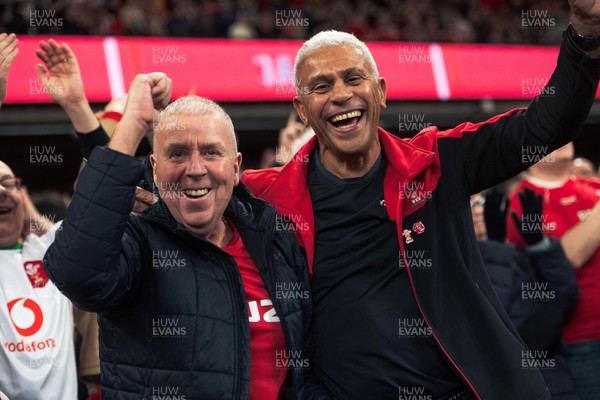 140326 - Wales v Italy - Guinness Six Nations - Fans During the Game