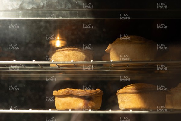 140326 - Wales v Italy - Guinness Six Nations - Fans Ahead of the game 