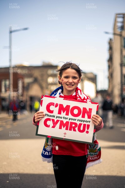 140326 - Wales v Italy - Guinness Six Nations - Fans Ahead of the game 