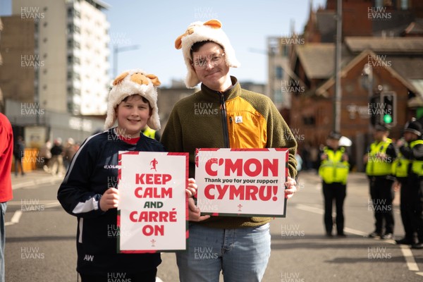 140326 - Wales v Italy - Guinness Six Nations - Fans Ahead of the game 