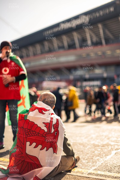 140326 - Wales v Italy - Guinness Six Nations - Fans Ahead of the game 