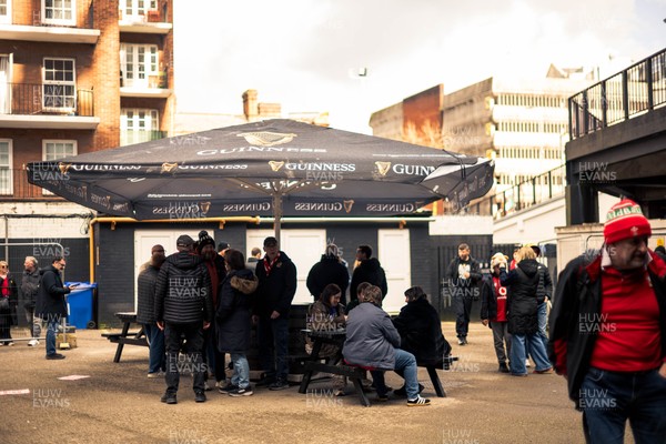 140326 - Wales v Italy - Guinness Six Nations - Fans Ahead of the game 