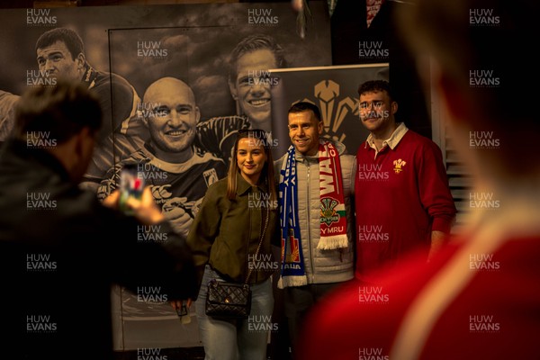 140326 - Wales v Italy - Guinness Six Nations - Fans Ahead of the game 