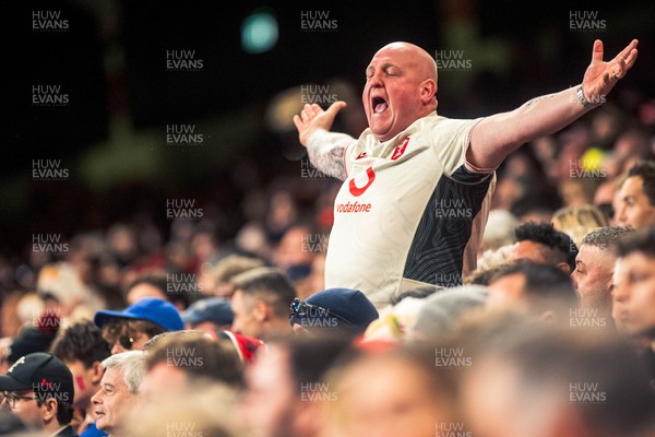 140326 - Wales v Italy - Guinness Six Nations - Fans During the Game