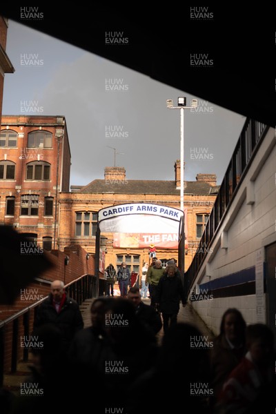 140326 - Wales v Italy - Guinness Six Nations - Fans Ahead of the game 