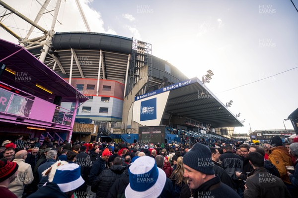 140326 - Wales v Italy - Guinness Six Nations - Fans in Cardiff Arms Park ahead of the game 