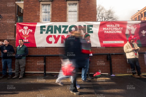 140326 - Wales v Italy - Guinness Six Nations - Fans Ahead of the game 